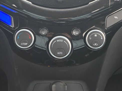 Used 2015 Chevrolet Spark LT image 13