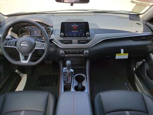 New 2025 Nissan Altima 2.5 SR image 12