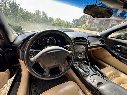 Used 1998 Chevrolet Corvette Coupe w/ Roof Pkg image 15