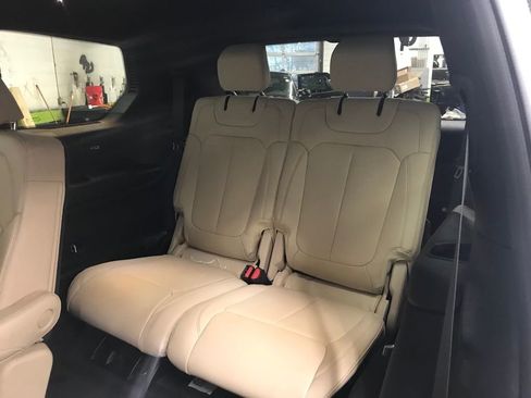 New 2025 Jeep Grand Cherokee L Limited image 35