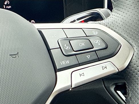 New 2026 Volkswagen Tiguan SEL R-Line image 39