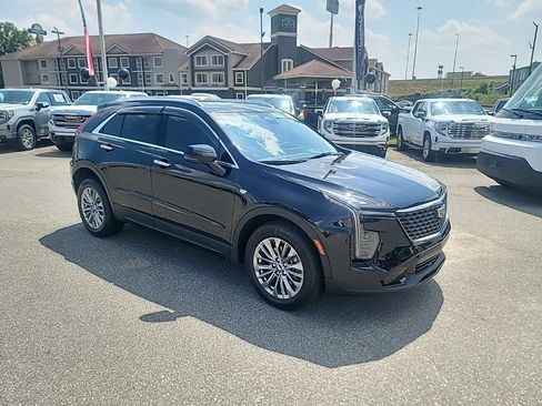 Used 2024 Cadillac XT4 Premium Luxury w/ Technology Package FWD image 1