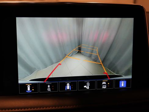 Used 2022 GMC Yukon AT4 w/ Technology Package AWD/4WD image 39