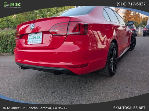 Used 2014 Volkswagen Jetta GLI Autobahn FWD image 8
