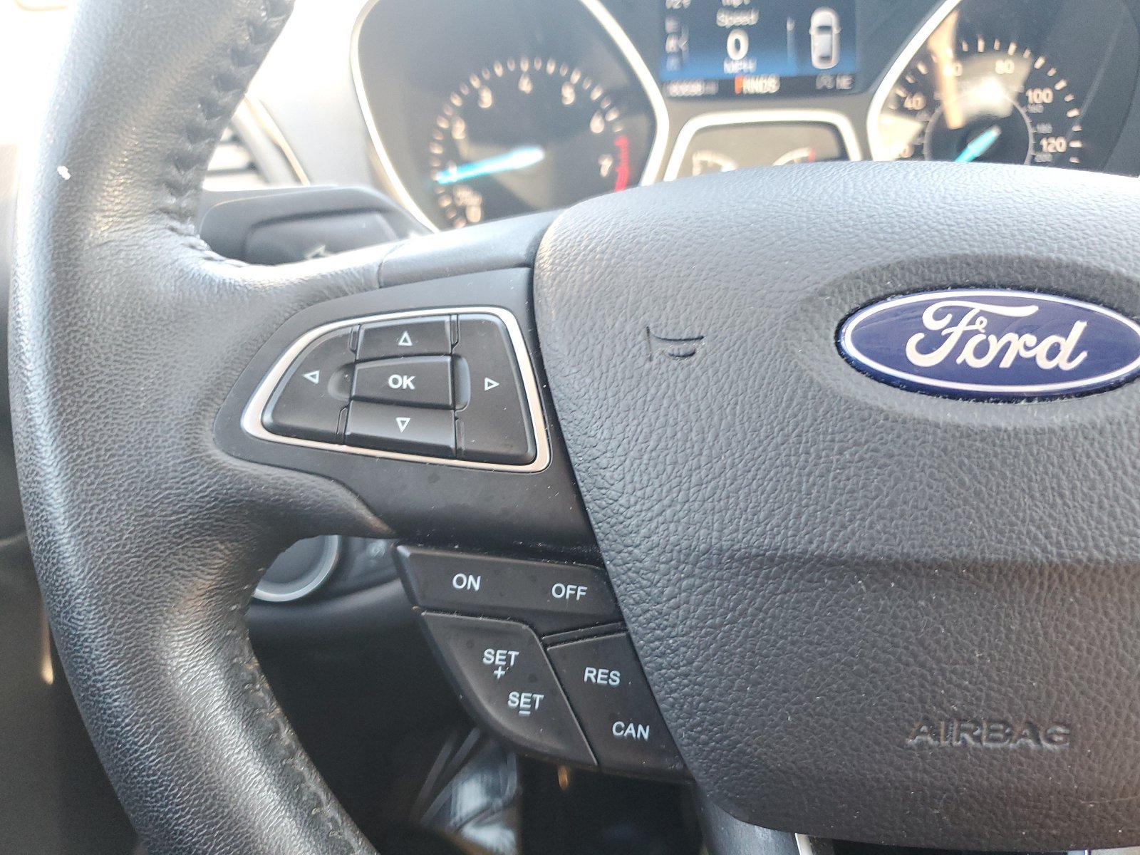 Used 2018 Ford Escape Titanium AWD/4WD image 22