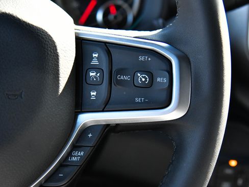 Used 2025 RAM 2500 Big Horn image 31