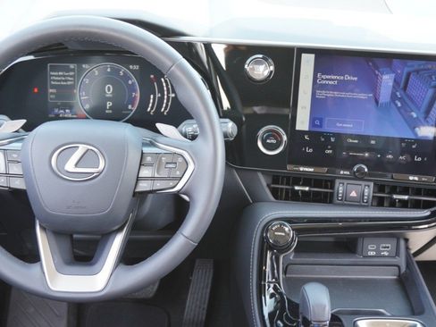 Certified 2024 Lexus NX 250 FWD w/ Towing Package (2000 Lbs) image 27