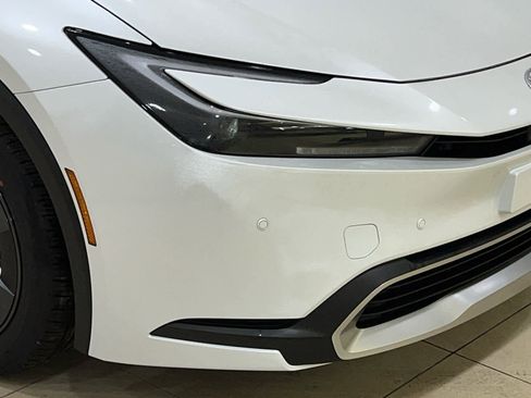 New 2026 Toyota Prius Plug-In Hybrid image 2
