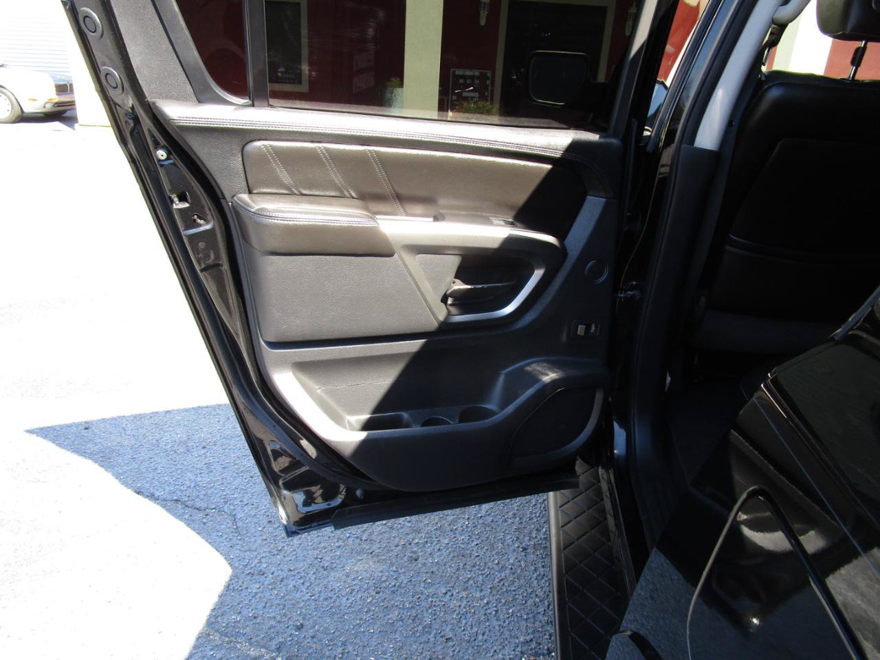 Used 2015 Nissan Armada Platinum RWD image 25