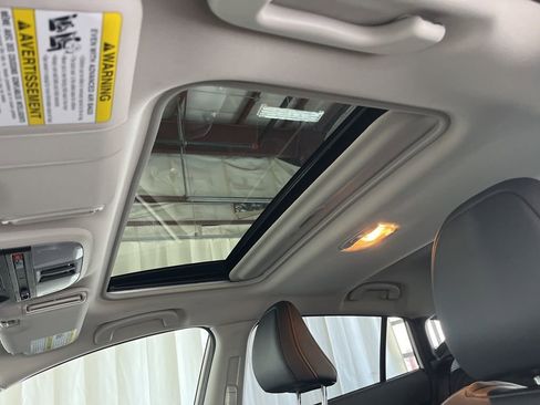 Used 2024 Subaru Crosstrek 2.5i Limited image 3