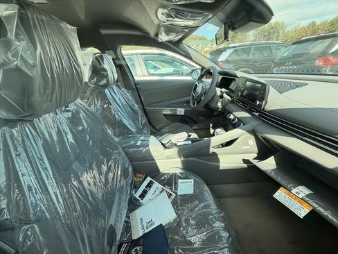 New 2026 Hyundai Elantra SE FWD image 14