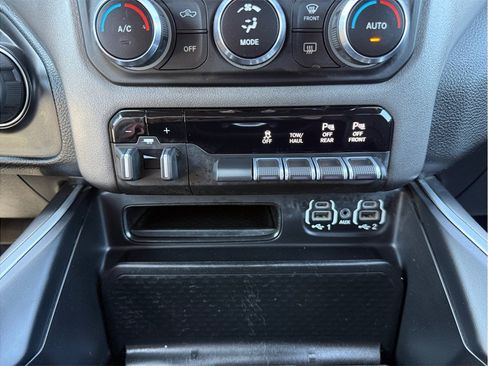Used 2021 RAM 1500 Big Horn AWD/4WD image 33