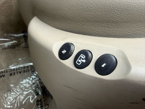 Used 2004 Cadillac XLR RWD image 48