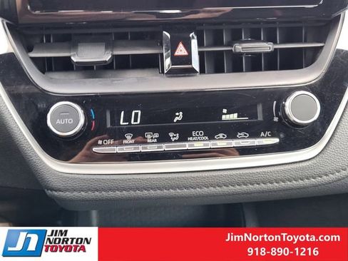 Used 2024 Toyota Corolla SE FWD image 20