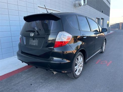 Used 2011 Honda Fit Sport image 3