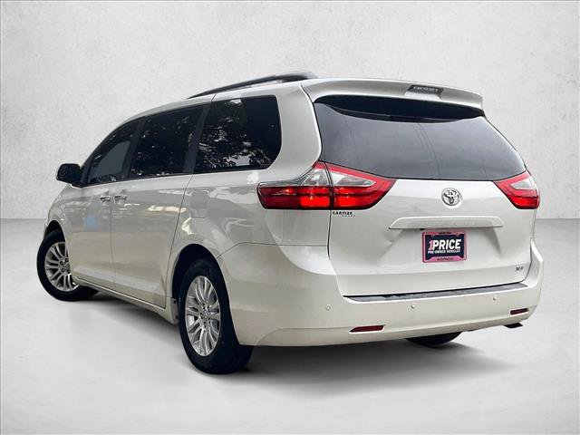 Used 2017 Toyota Sienna XLE FWD image 13