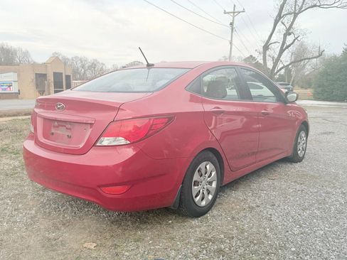 Used 2016 Hyundai Accent SE w/ Option Group 02 image 2