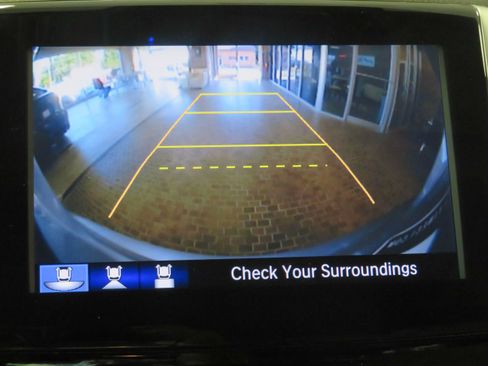 Used 2017 Honda Pilot Touring image 43