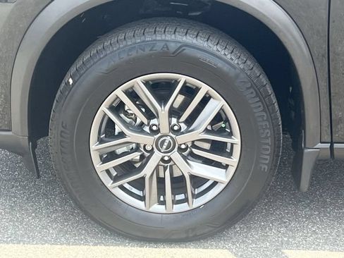 Used 2025 Nissan Rogue S FWD image 37