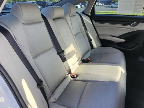 Used 2018 Honda Accord LX image 18
