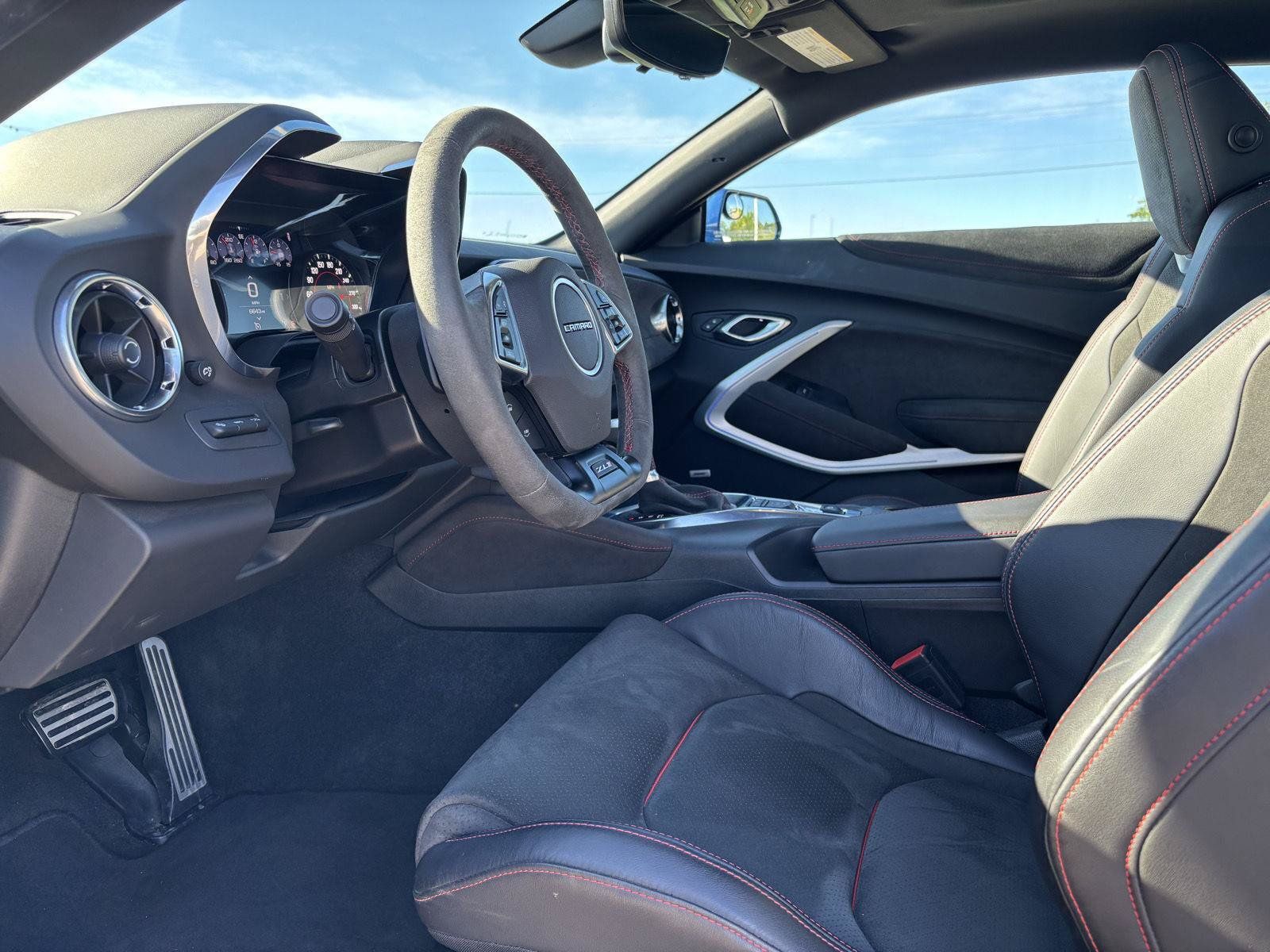Used 2021 Chevrolet Camaro ZL1 RWD image 16