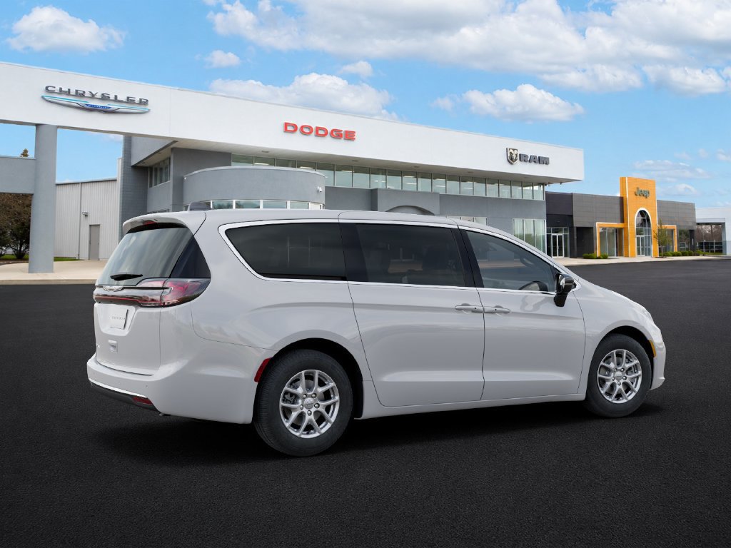 New 2026 Chrysler Pacifica Select FWD image 4