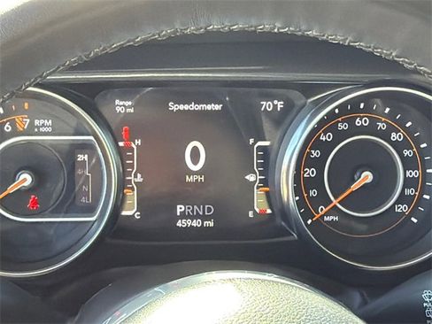 Used 2022 Jeep Wrangler Unlimited Sahara image 30