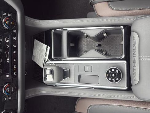 New 2026 Nissan Pathfinder Platinum AWD/4WD image 8