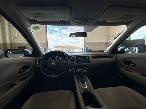 Used 2017 Honda HR-V EX image 13