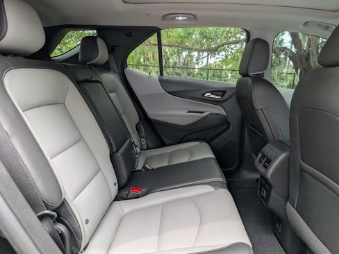 Used 2021 Chevrolet Equinox Premier FWD image 19