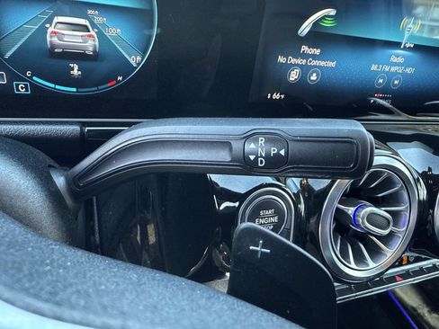 Used 2021 Mercedes-Benz GLA 250 4MATIC image 36