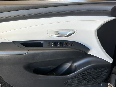Used 2025 Hyundai Tucson SEL FWD image 3