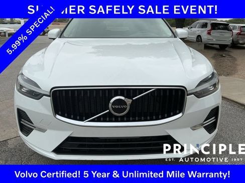 Certified 2023 Volvo XC60 B5 Core FWD image 3