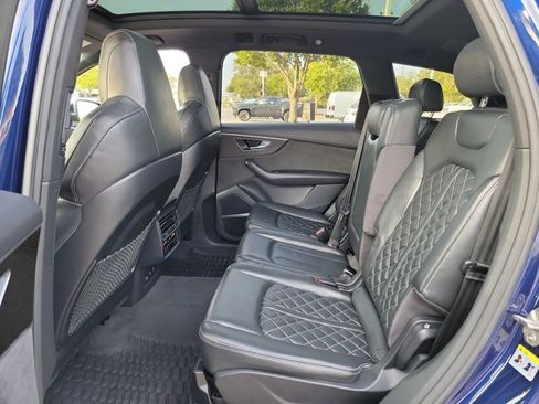 Used 2021 Audi SQ7 Premium Plus w/ Driver Assistance Package AWD/4WD image 14