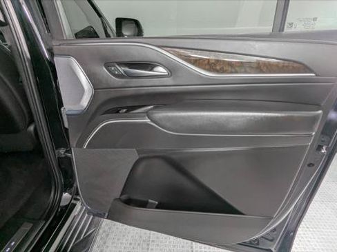 Used 2022 Cadillac Escalade ESV Sport Platinum AWD/4WD image 23