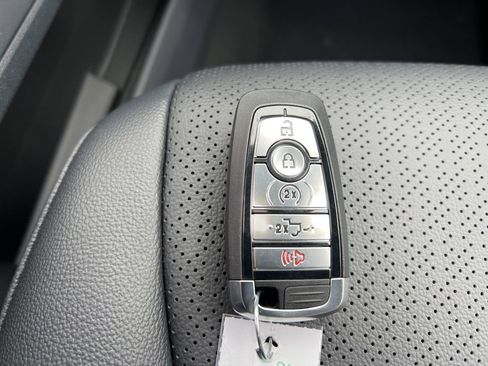 New 2026 Ford F250 Lariat w/ Black Appearance Package image 47