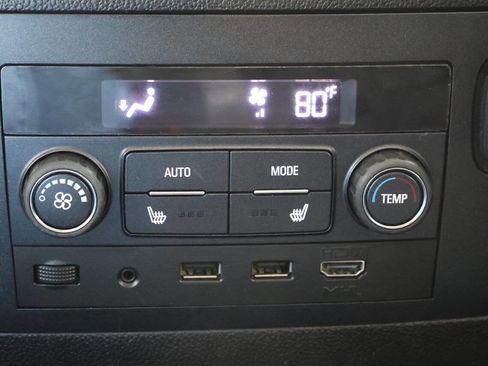 Used 2017 Chevrolet Tahoe LT image 23