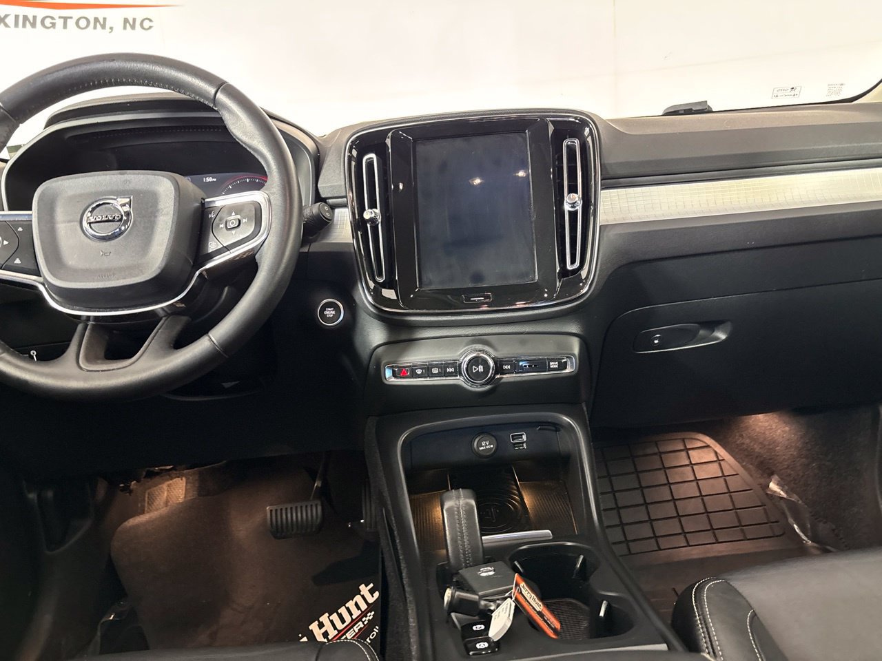 Used 2019 Volvo XC40 T5 Momentum AWD/4WD image 21