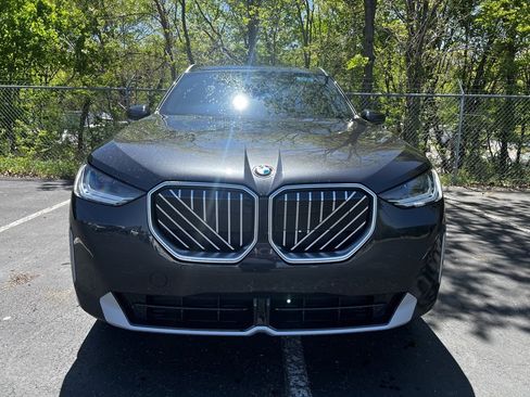 Used 2025 BMW X3 xDrive30i w/ Convenience Package image 2
