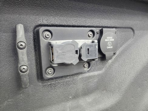 Used 2024 RAM 2500 Rebel w/ Towing Technology Group image 32