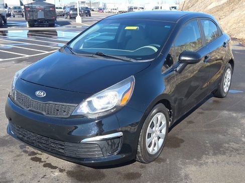 Used 2017 Kia Rio LX image 2
