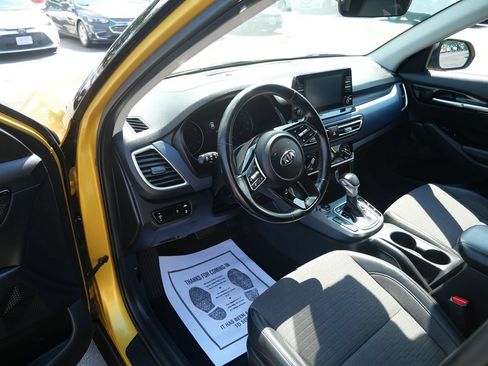 Used 2021 Kia Seltos S AWD/4WD image 9