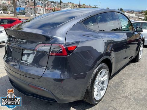 Used 2024 Tesla Model Y 2WD image 85