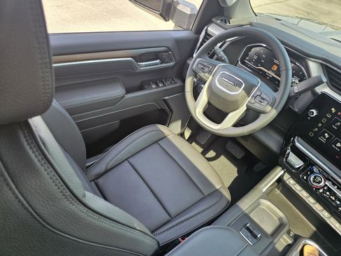 New 2025 GMC Sierra 2500 Denali w/ Technology Package image 20