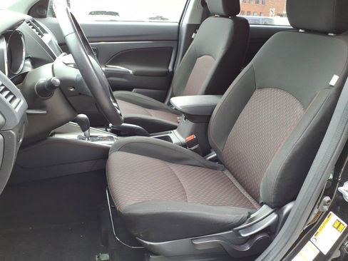Used 2019 Mitsubishi Outlander Sport SE AWD/4WD image 9