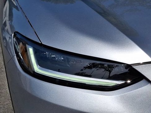 Certified 2023 Honda HR-V LX image 9