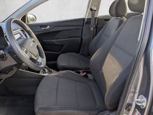 Used 2020 Hyundai Accent SE FWD image 13