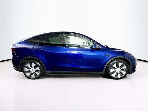 Used 2023 Tesla Model Y Long Range image 10