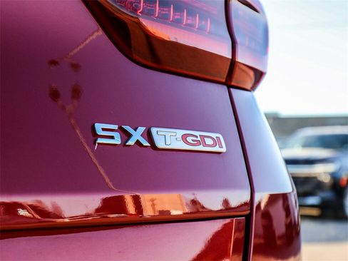 Used 2020 Kia Sportage SX image 11