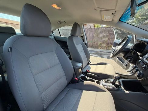 Used 2018 Kia Forte LX FWD image 24